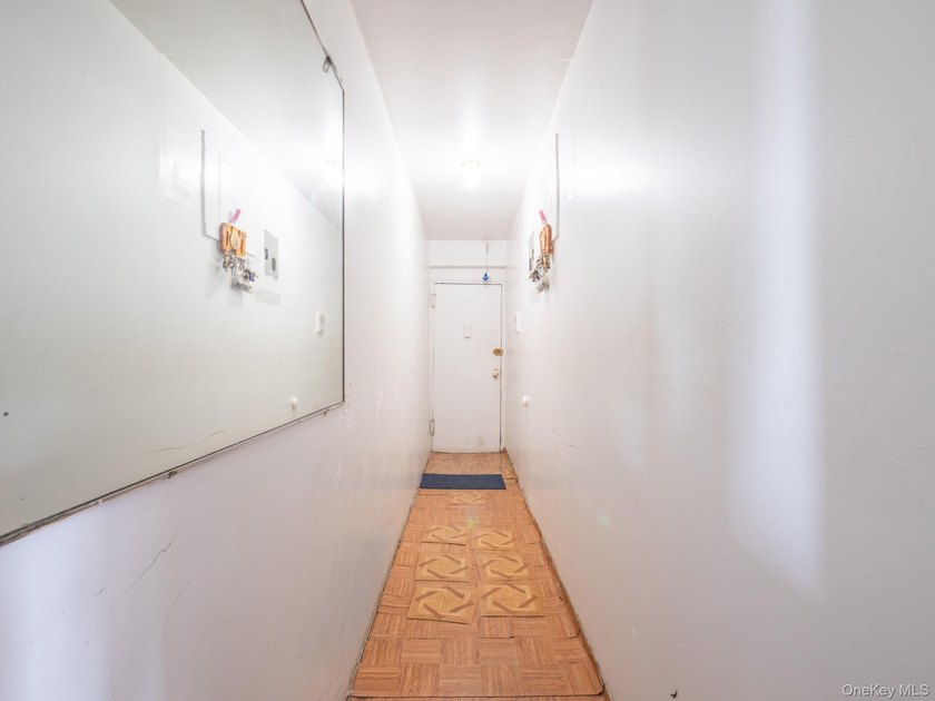 Opportunity awaits in East Tremont, The Bronx! Enjoy a - photo 6