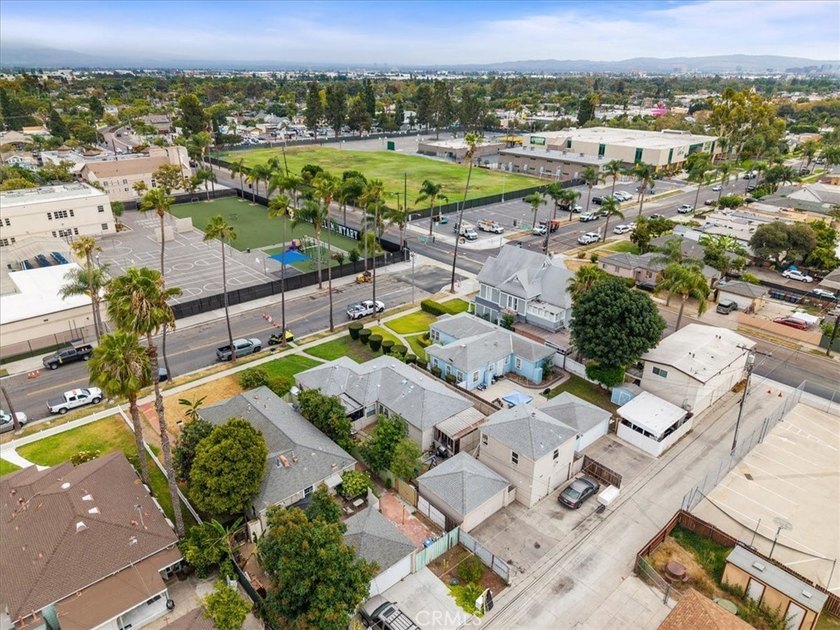 One of those investment opportunities in Santa Ana that has - photo 12