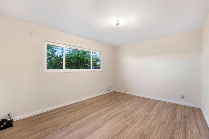 Classic single-story home in the highly sought-after Strawberry - photo 13