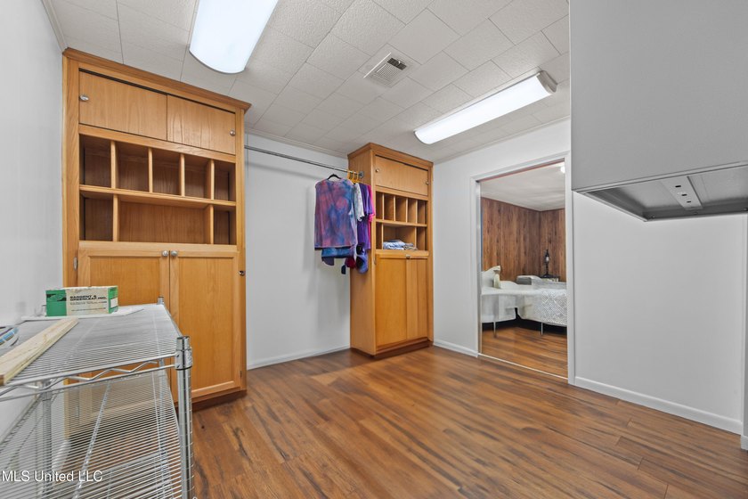 Versatile Flex Space with Office, Warehouse &amp; Yard - B-2 Zoned | - photo 20