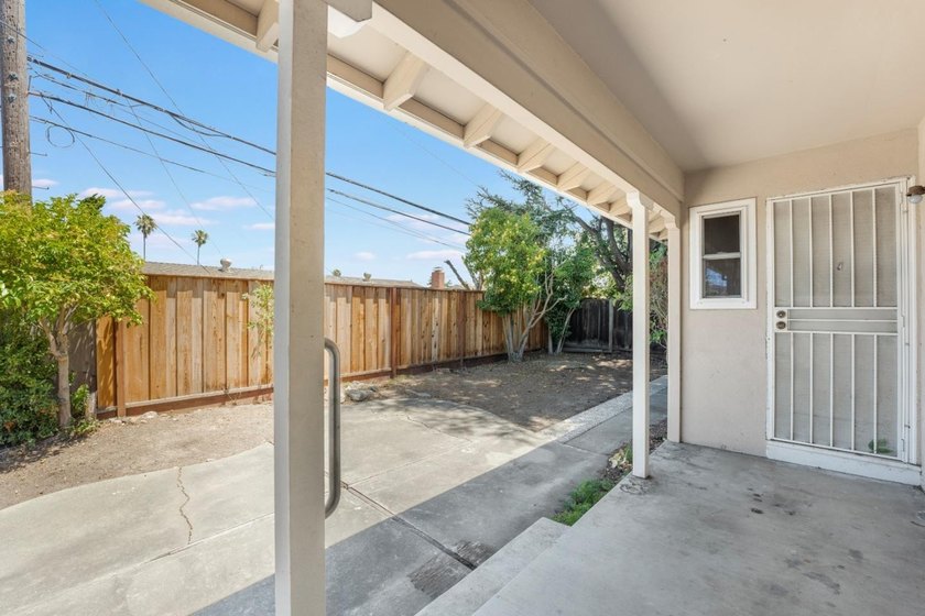 Classic single-story home in the highly sought-after Strawberry - photo 21