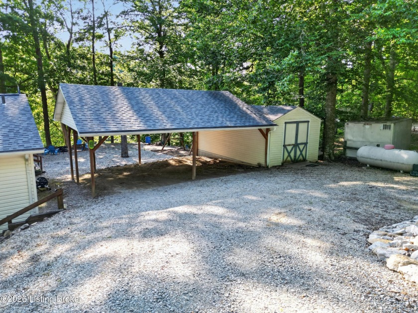 Amazing Lake views! HUGE Pole Barn on 5 acres! - photo 3