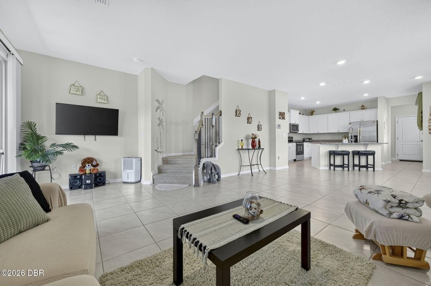 Charming End Unit Townhouse in Prime Palm Coast Location! - photo 4