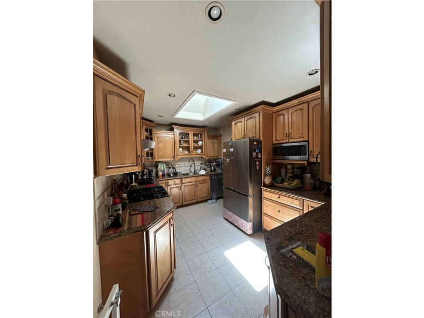3 bedroom 2 bath 1947 sqft home with 6060 sqft lot in Redwood - photo 5