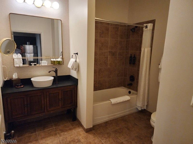 Gorgeous Two Bedroom Condo At Grand Cascades Lodge!! Completely - photo 43
