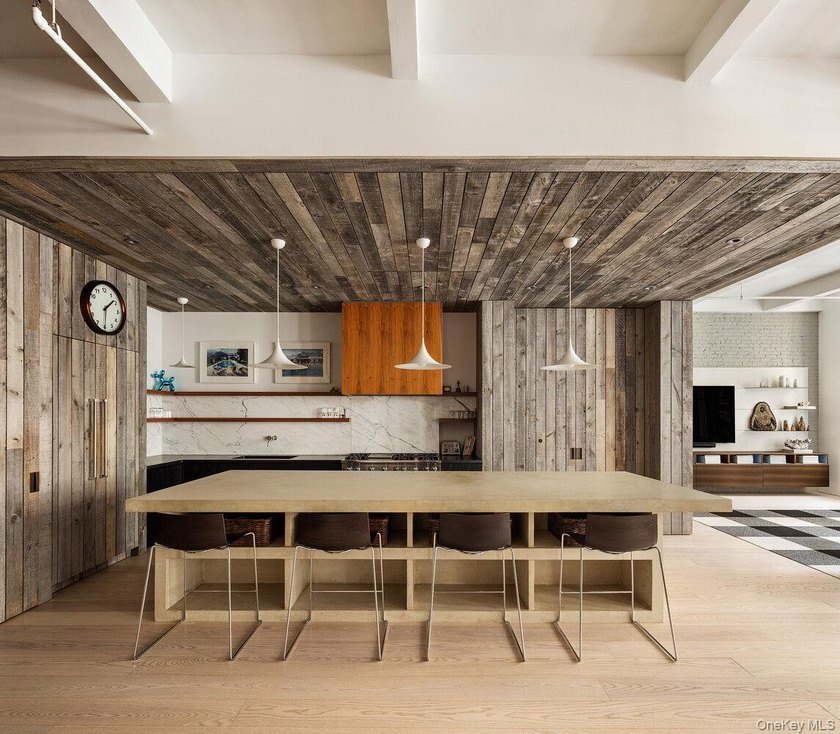 Located in the heart of the Flatiron District, Loft 6 at 6 West - photo 6