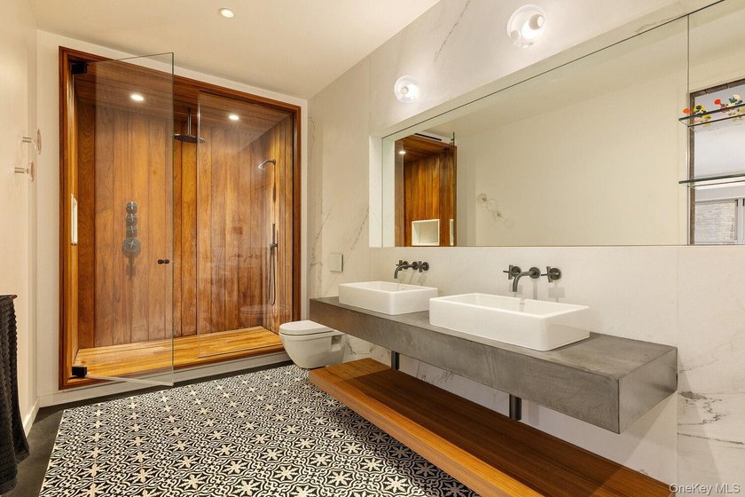 Located in the heart of the Flatiron District, Loft 6 at 6 West - photo 8