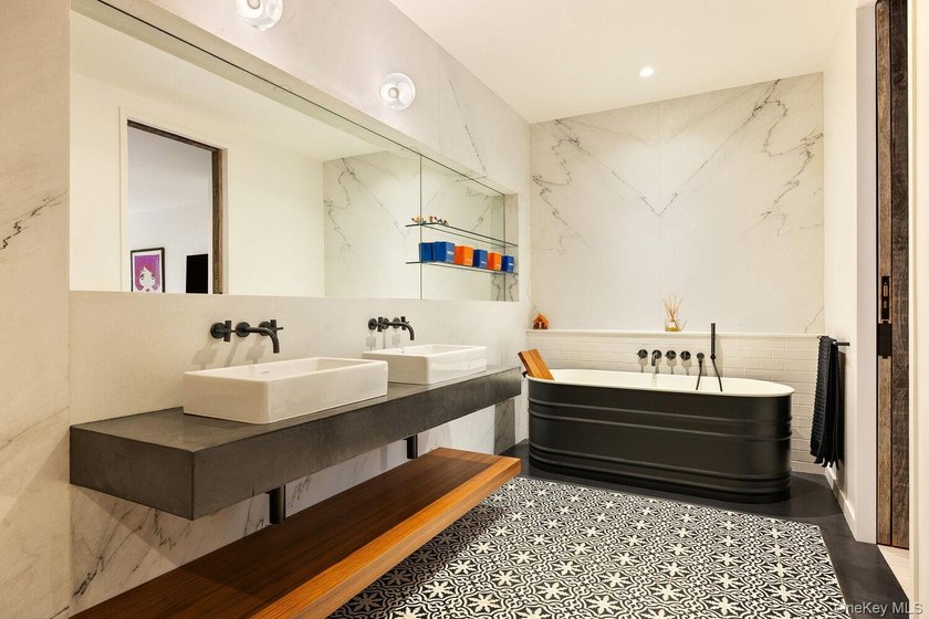 Located in the heart of the Flatiron District, Loft 6 at 6 West - photo 9