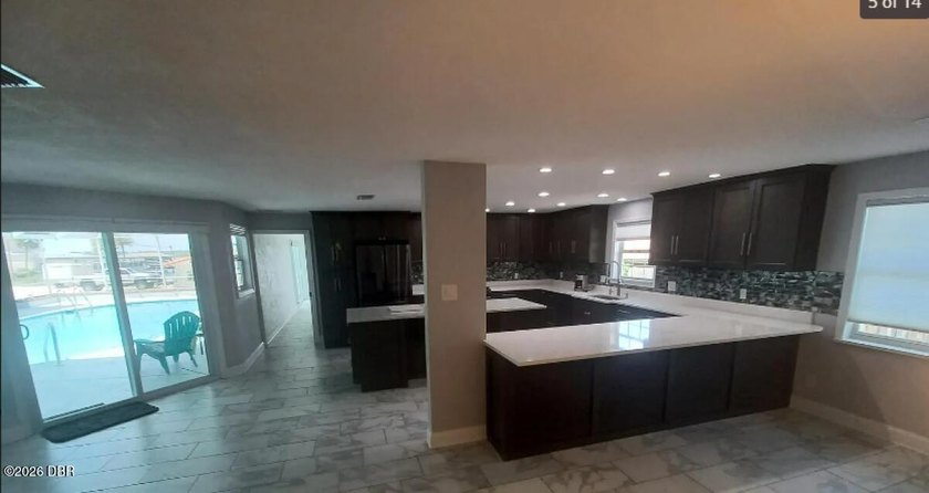 Rare opportunity** luxury waterfront living with - photo 3