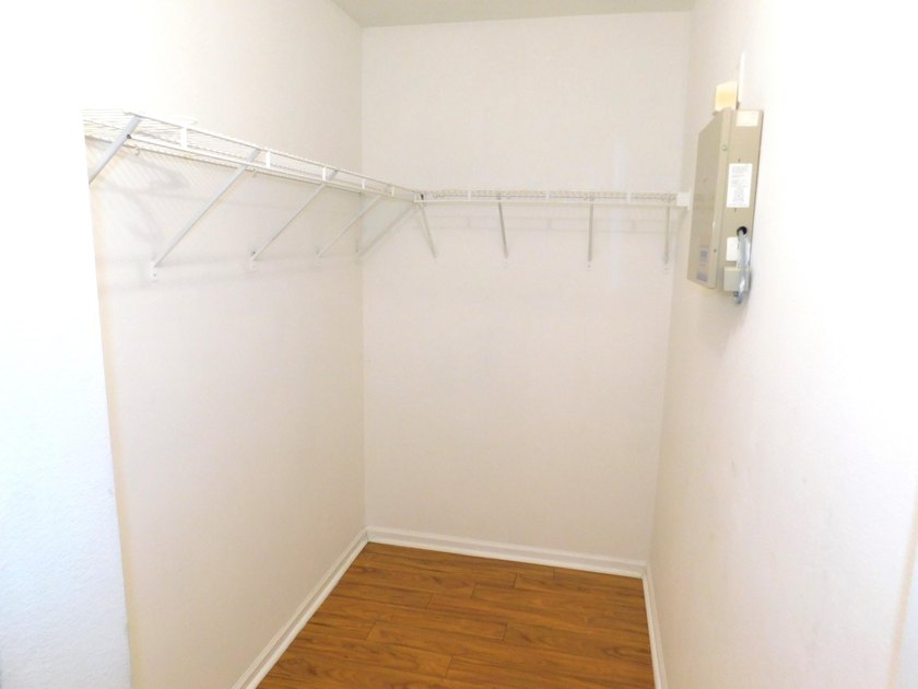 Looking to buy an apartment located in the heart of west palm - photo 8