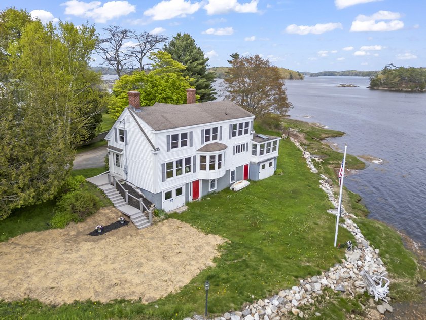 Welcome to 15 Church Lane, Phippsburg ~ This 3 bedroom 3 bath - photo 13