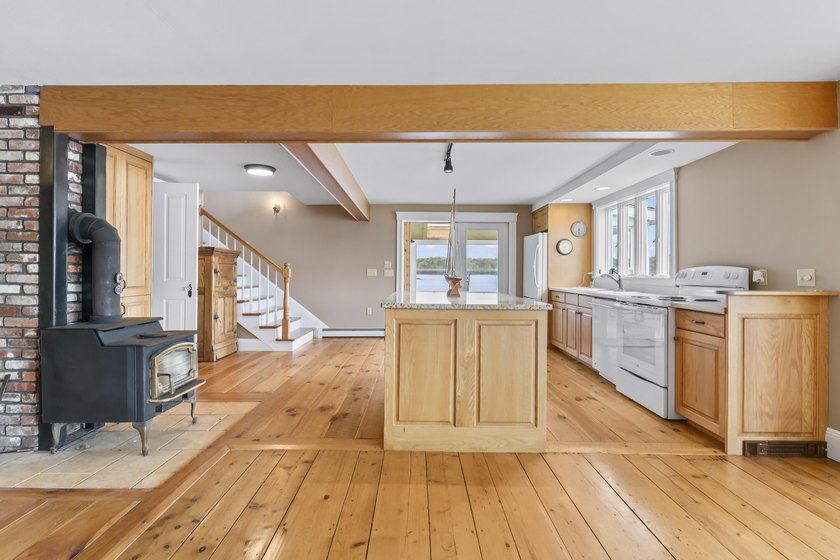 Welcome to 15 Church Lane, Phippsburg ~ This 3 bedroom 3 bath - photo 32