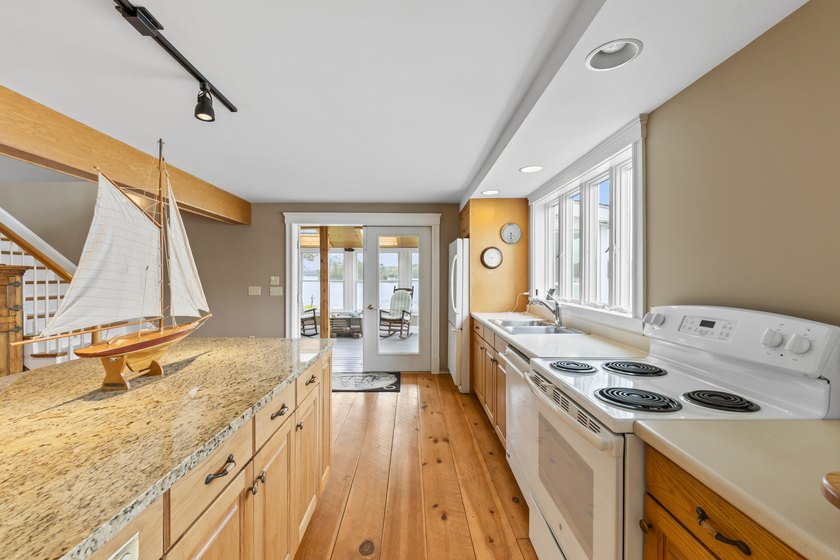 Welcome to 15 Church Lane, Phippsburg ~ This 3 bedroom 3 bath - photo 33