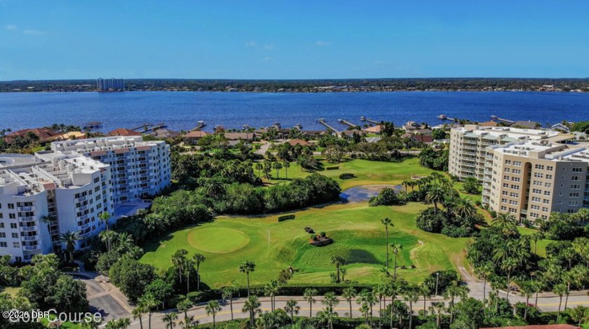 Experience coastal living in this golf &amp; beach community. The - photo 3