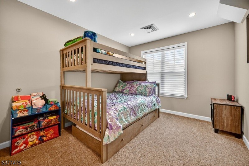 We're excited to present this extremely rare oversized 2 bedroom - photo 15