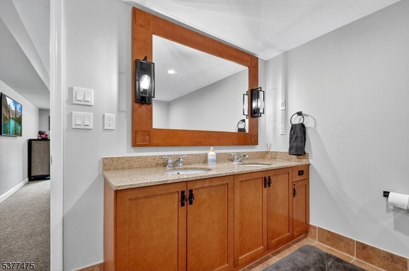 We're excited to present this extremely rare oversized 2 bedroom - photo 26