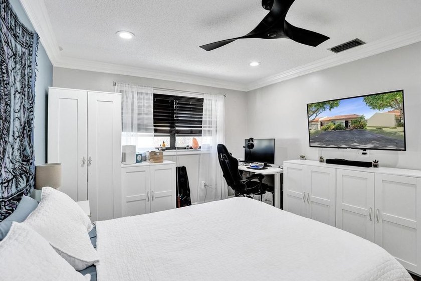 An updated and spacious corner villa in Forest Lake community at - photo 26