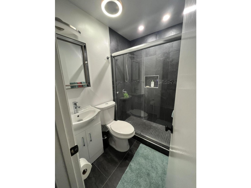 An updated and spacious corner villa in Forest Lake community at - photo 34