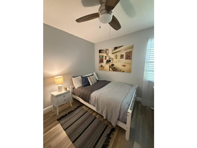 An updated and spacious corner villa in Forest Lake community at - photo 35