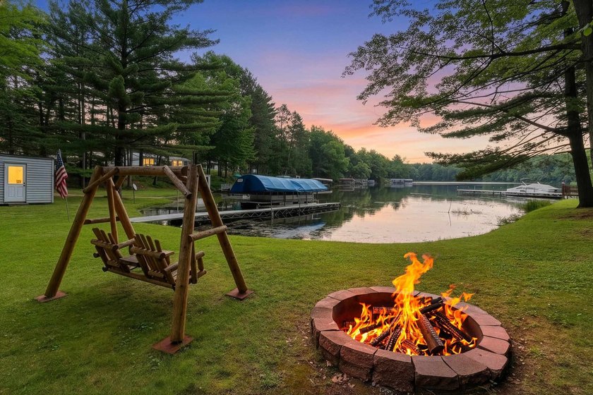 Welcome to your waterfront escape on scenic Lee Lake! Enjoy 238 - photo 5