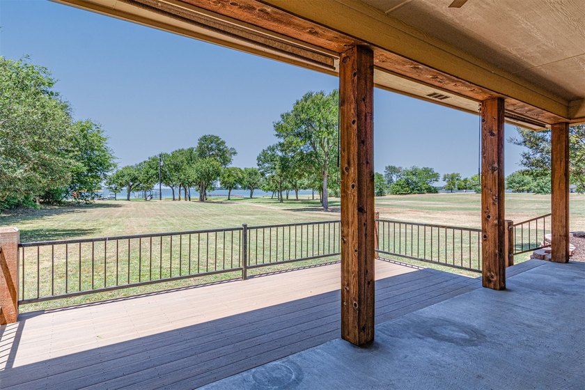 Lake Tawakoni Waterfront Living at Its Finest! Enjoy - photo 8