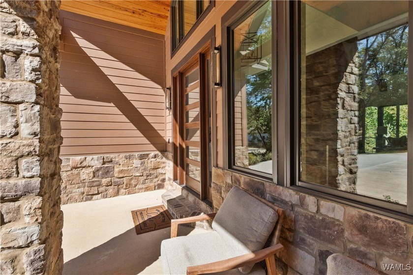 This stunning 4-year-old custom home on Lake Tuscaloosa offers - photo 14
