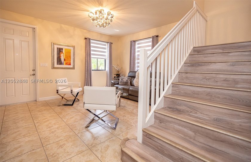 An amazing 2-story, 4 bedrooms and 3 bathrooms home located in - photo 22