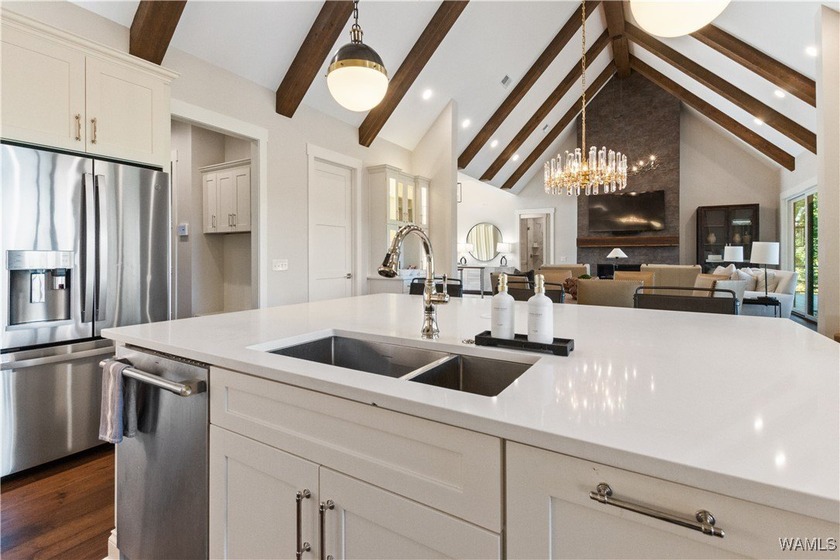 This stunning 4-year-old custom home on Lake Tuscaloosa offers - photo 27