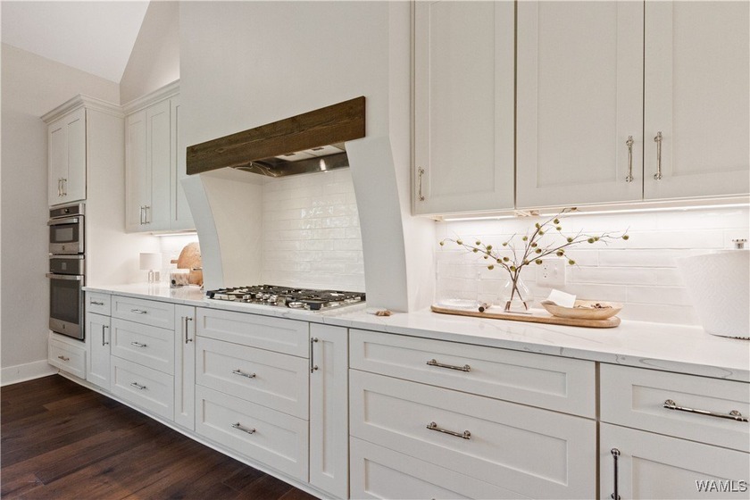 This stunning 4-year-old custom home on Lake Tuscaloosa offers - photo 29