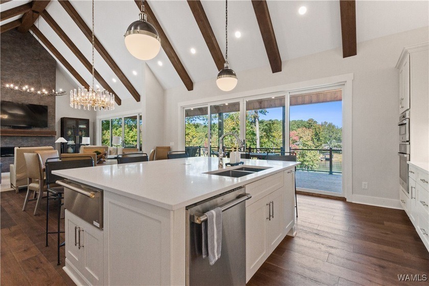 This stunning 4-year-old custom home on Lake Tuscaloosa offers - photo 30
