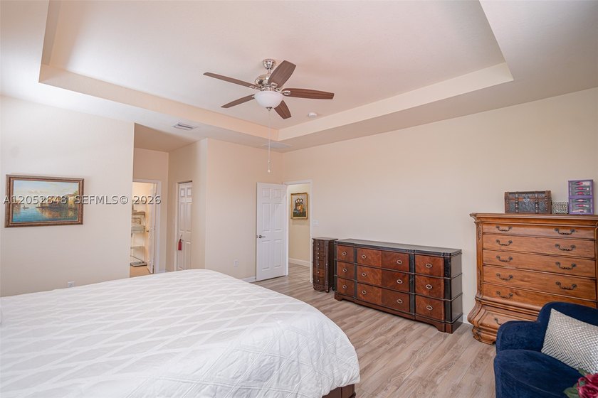 An amazing 2-story, 4 bedrooms and 3 bathrooms home located in - photo 33