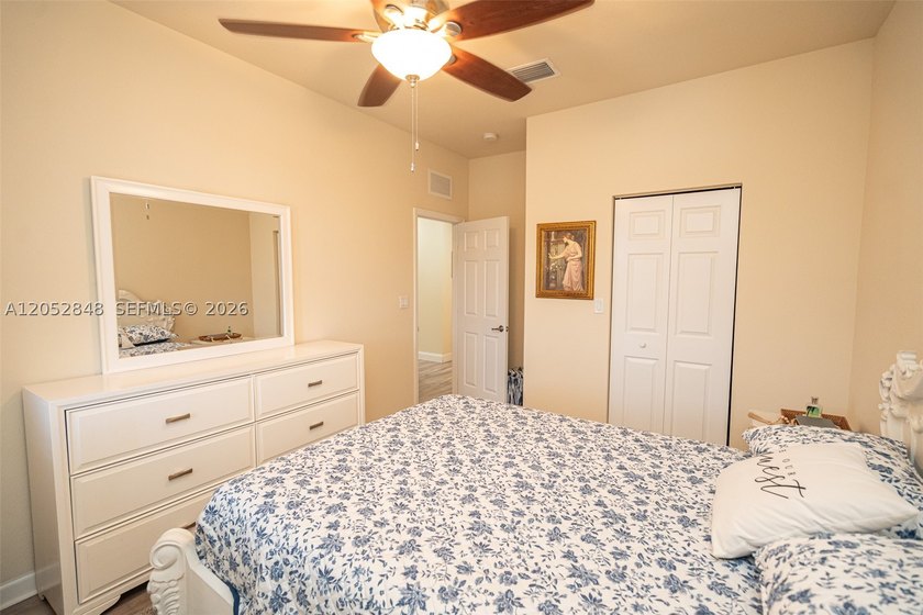 An amazing 2-story, 4 bedrooms and 3 bathrooms home located in - photo 50