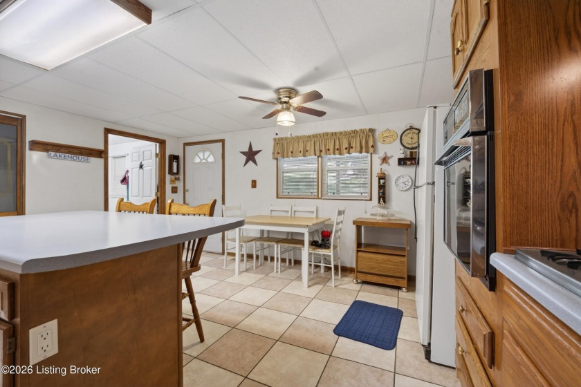 Amazing Lake views! HUGE Pole Barn on 5 acres! - photo 43