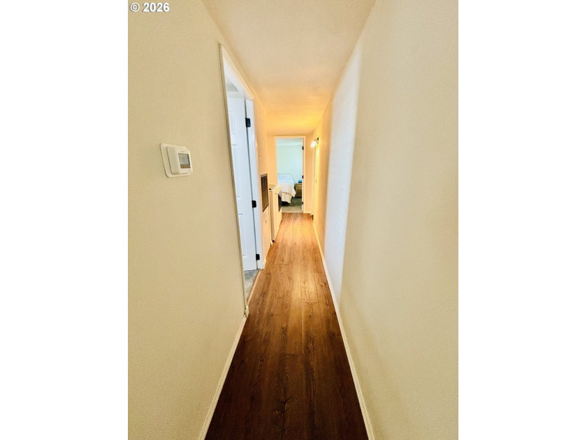 Beautifully remodeled, clean and move in ready! This charming 2 - photo 14