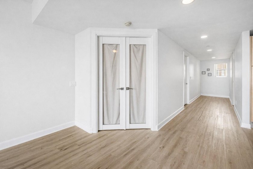 6th floor 2BR + bonus room/den, 2BA condo with east/sunrise - photo 11