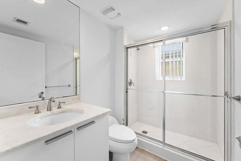 6th floor 2BR + bonus room/den, 2BA condo with east/sunrise - photo 31