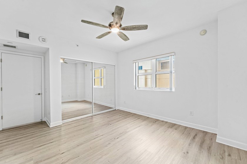 6th floor 2BR + bonus room/den, 2BA condo with east/sunrise - photo 33