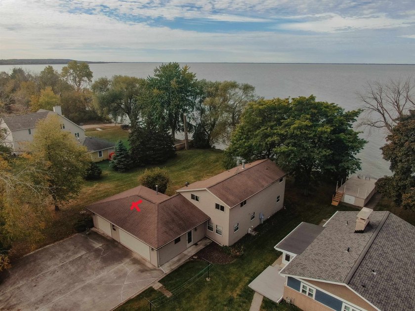 LAKE WINNEBAGO!! Rare opportunity awaits with so much to offer - photo 2