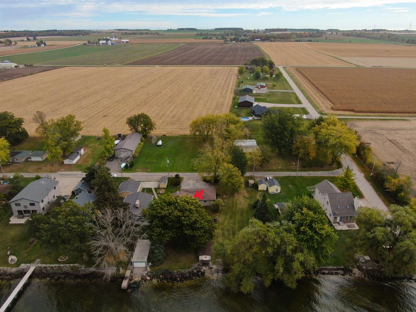 LAKE WINNEBAGO!! Rare opportunity awaits with so much to offer - photo 8