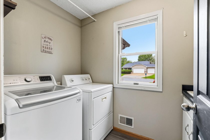 Welcome to this 4 bed 3 bath home offering abundant space for - photo 14