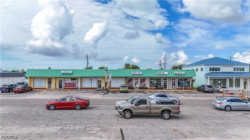 Prime investment opportunity on U.S. 41 southbound, a - photo 8