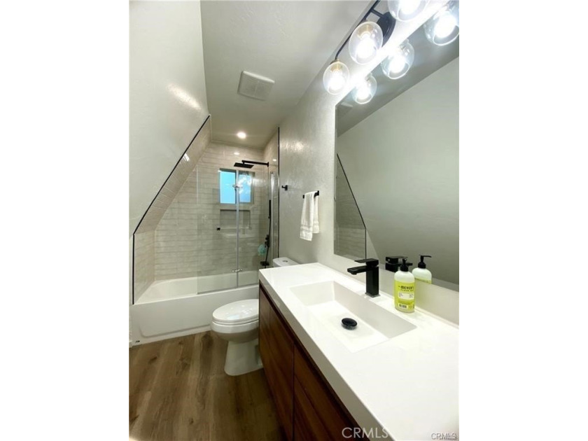2125 4th - photo 3