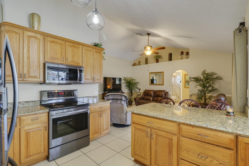 Must see to Believe!! Upgraded 3/2/2 with screened in pool, 2025 - photo 26