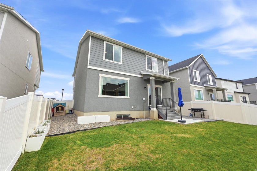Better than New &amp; So Clean! Move-In and Relax! This Beautiful - photo 33