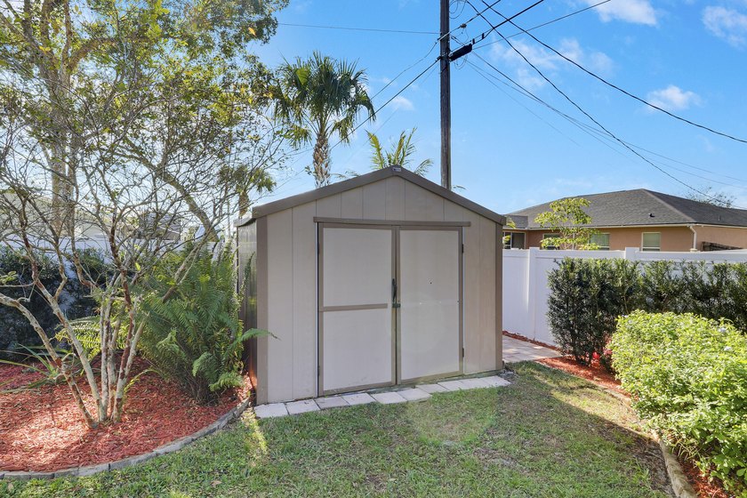 Must see to Believe!! Upgraded 3/2/2 with screened in pool, 2025 - photo 37