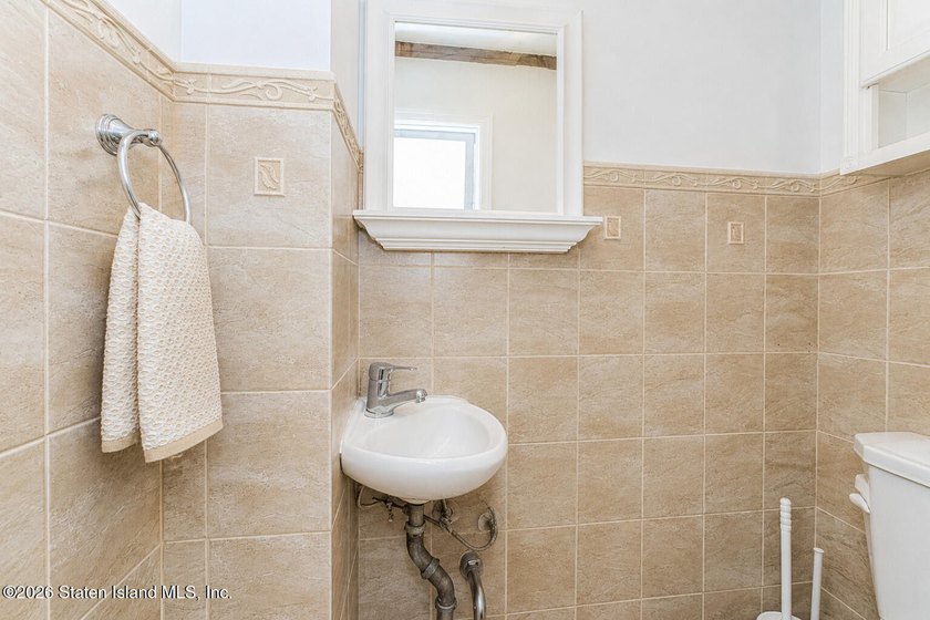 Welcome to 356 Cortelyou Ave! Located in the highly sought-after - photo 21