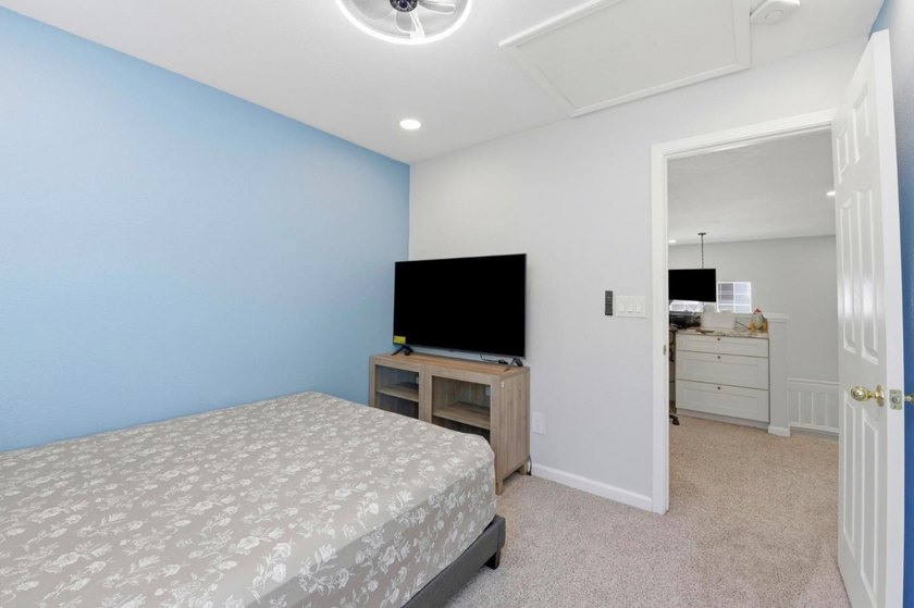 This elegant residence in Fremont's sought-after Parkmont - photo 26