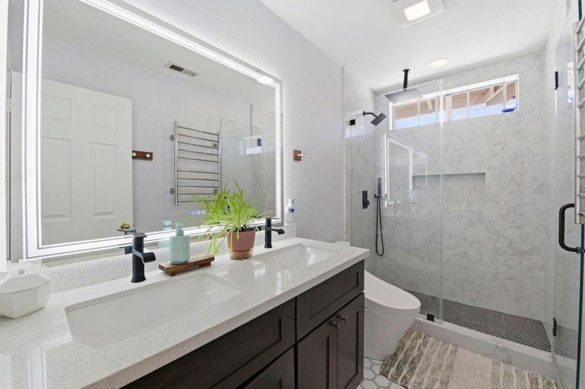 This elegant residence in Fremont's sought-after Parkmont - photo 33