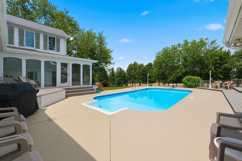 A truly one of kind property located on 14.5 ACRES with 1800 ft - photo 38