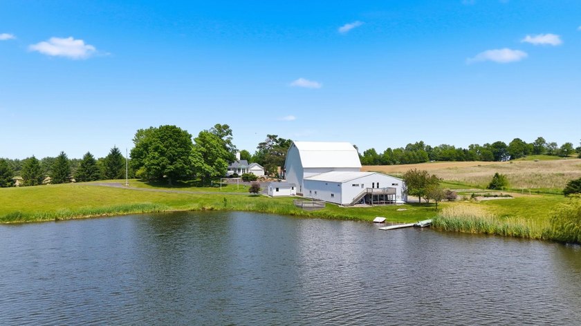 A truly one of kind property located on 14.5 ACRES with 1800 ft - photo 48